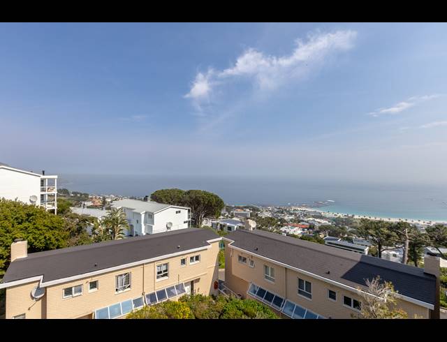 2 BEDROOM APARTMENT TO LET IN CAMPS BAY